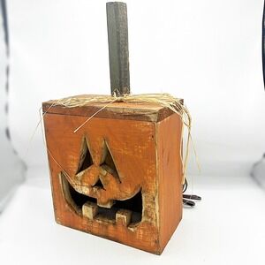 Primitive Jack O Lantern Light Box with Black Cord and 7W Bulb